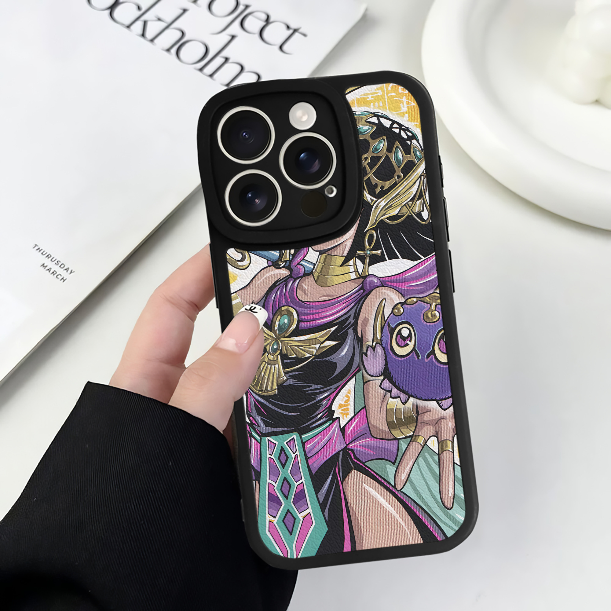 （画像用） 遊☆戯☆王 Yu-Gi-Oh! 【iPhone 16シリーズ対応】シリコンスマホケース（レザー調） 材質：シリコン